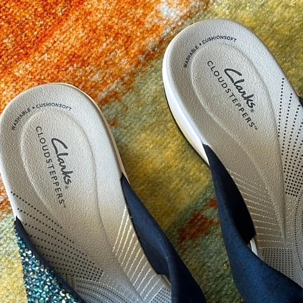 Brand Clarks Cloudsteppers Thong Sandals Custom Blue w/ Beaded Crystals Sparkly